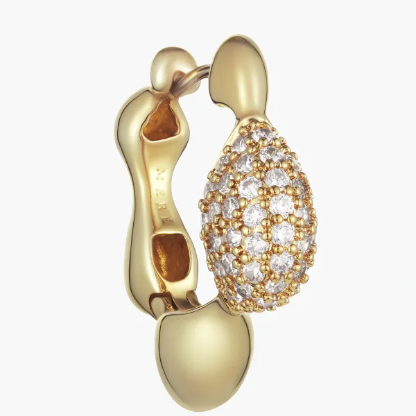Celia Hoops