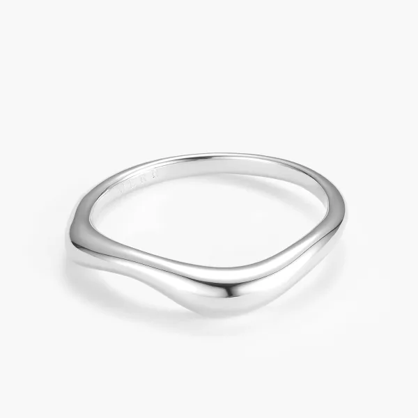Eira Wave Ring