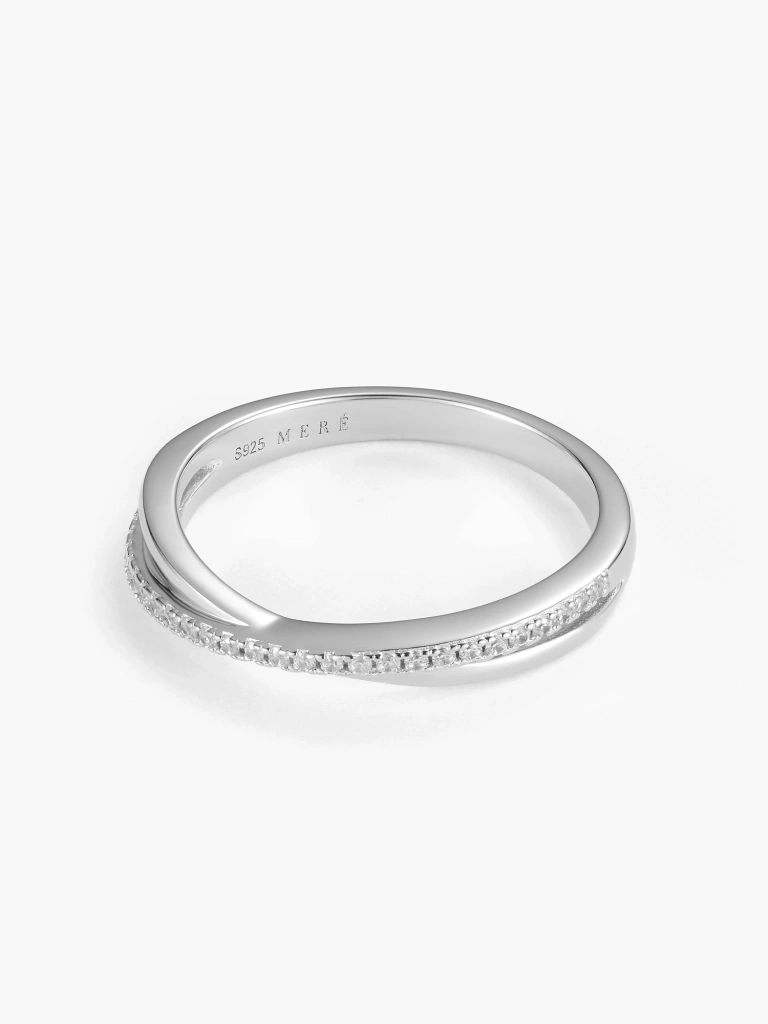 Mila Pavé Band Ring